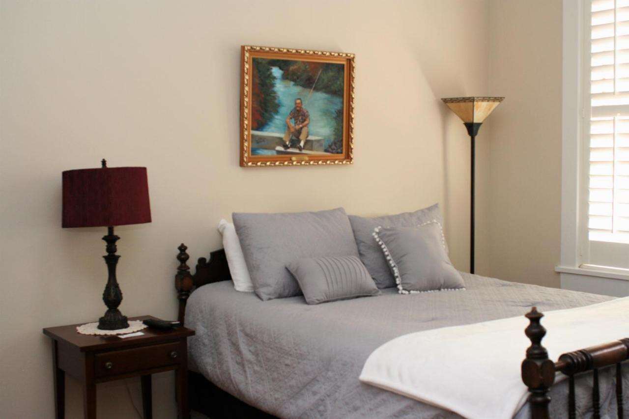 Riverview Inn